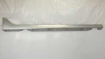 Audi a6 c7 звичайна молдинг поріг права фото №1