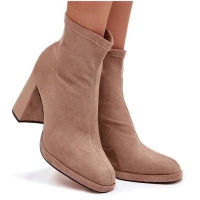 BOTKI DAMSKIE EKO ZAMSZOWE NA SŁUPKU Z PRZESZYCIAMI BEŻOWE 37