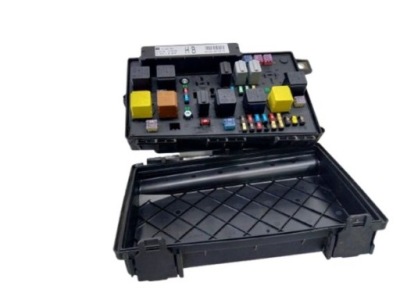 Коробка предохранителей opel astra h 1.8 13206754 фото №1