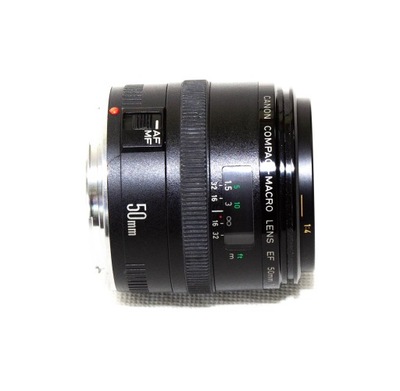 Canon EF 50mm f/2.5 Compact Macro