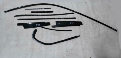 Bmw e91 рестайлінг  накладки shadow line фото №1