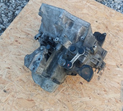 Citroen c-elysee 1.2 puretech 82km 18r lift коробка передач передач механічна коробка передач оригінал фото №1