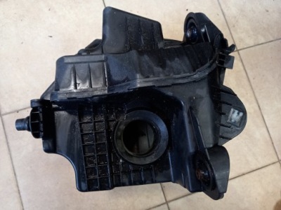 Корпус фільтра повітря mercedes w245 w169 oryg. фото №1