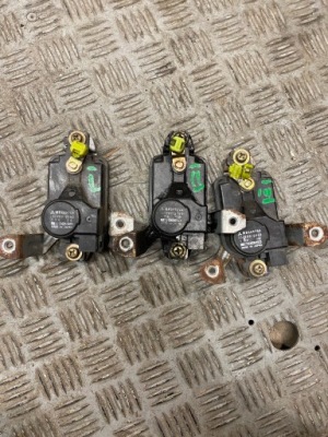 Привод замка дверь правый задняя mitsubishi pajero ii mb669754 2pin фото №1