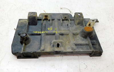 Renault mascott 2.8 03r основа кронштейн акумулятор 7700376799 фото №1