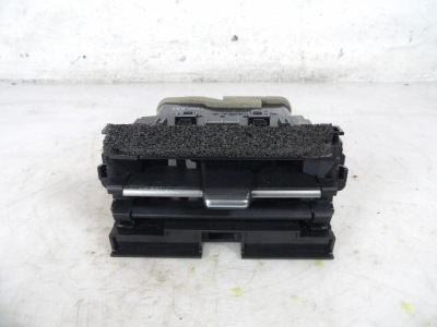 Mazda cx-3 рестайлінг  решітка обдув d09w 64930 фото №1