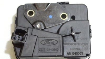 Замок стекло jaguar x-type 2.0d фото №1