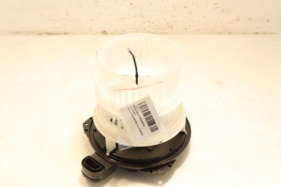 Повітродувка обдув toyota corolla cross 2.0 hybrid 8380t2 фото №1