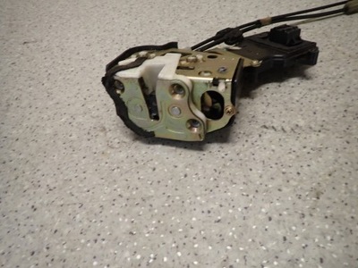 Mazda 2 02-07 замок двері задній лівий фото №1