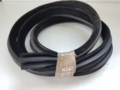 Прокладка дверь правая задняя jaguar xf ii x260 15-19 фото №1