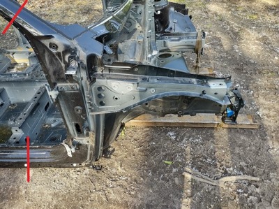 Volvo xc40 21r лонжерон четверть правый перед фото №1