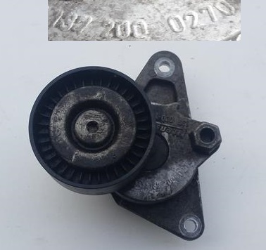 Ролик натягувач ремінь mercedes gla x156 1372000270 фото №1