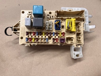 Toyota verso ii модуль bsi коробка 89221-0f030 фото №1