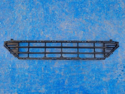 Volvo оригінальний номер 32296070 решітка середня нижня бампера фото №1
