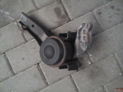 Suzuki swift mk7 sport кронштейн двигателя poduszka1,6 фото №1