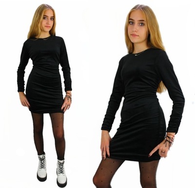 Czarna dopasowana sukienka z weluru 146