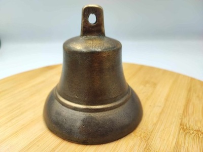 Przedwojenny mosiężny dzwonek,dzwon,wys.10 cm.