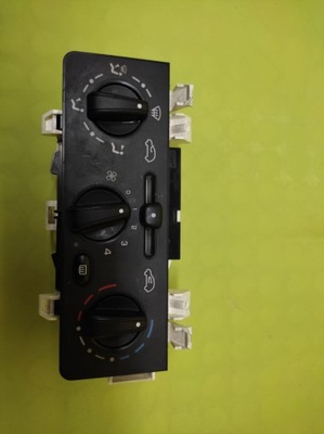 Citroen c3 панель обдув кондиціонера f664477s фото №1