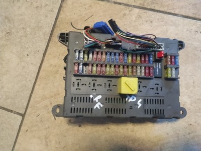 Lr freelander коробка запобіжників yqe000341 фото №1