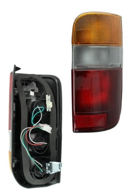 Лампа задняя правая toyota hi-ace 89-95 фото №1