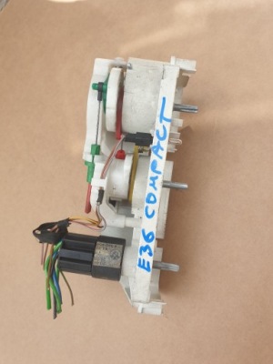 Панель обдув кондиціонера bmw e36 compact 8360456 фото №1