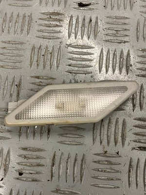 Лампа освітлення кабіни правий задня bmw 1387038 фото №1