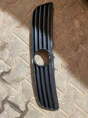 Vw passat b5 решётка радиатора vw0702401 фото №1