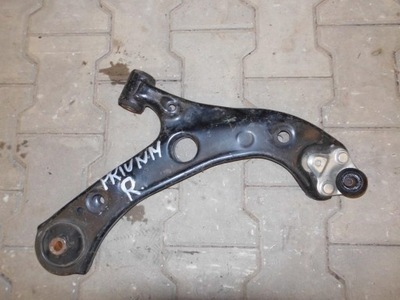 Рычаг правый перед toyota prius iv фото №1