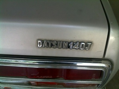 Datsun 140j emblem