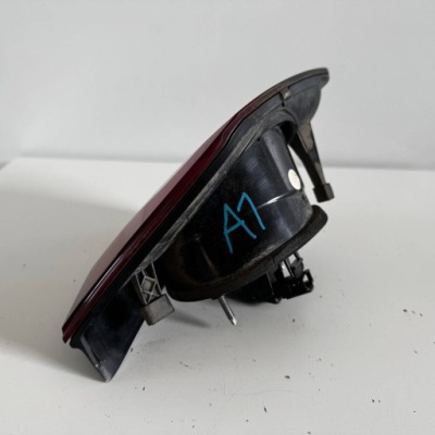 Лампа лівий задня лампа задня vw golf 5 plus 5m0945094n фото №1