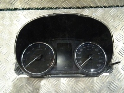 Outlander iii счетчик приборная панель 8100c533 фото №1