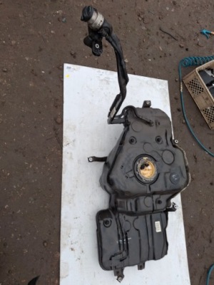 Audi q5 8r 2.0 tdi бак топлива помпа фото №1