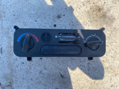 Mitsubishi colt iv панель керування повітроводи фото №1