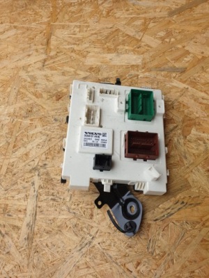Volvo xc40 модуль bsi 32268107 гибрид фото №1