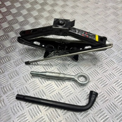 Набор lewrek ключ ушко буксировочный xc90 ii фото №1