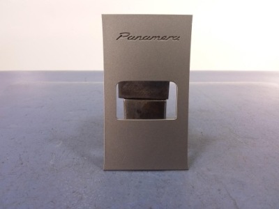 Рамка dekor заглушка тунель porsche оригінальний номер 97065355502 фото №1