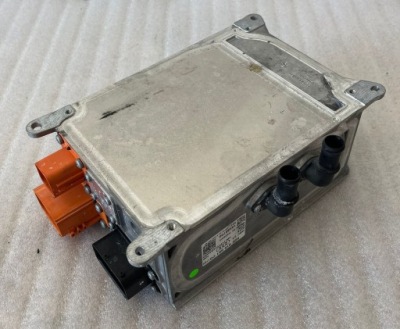 Зарядное устройство аккумулятор audi 5qe915681cq фото №1