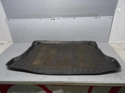 Резиновый элемент мат багажника suzuki grand vitara ii фото №1