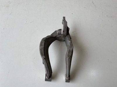 Volvo xc60 xc90 v90 кронштейн амортизатора правое фото №1