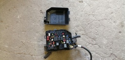 Opel karl корпус запобіжників фото №1