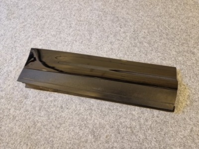 Porsche cayenne 7p5 7p5839788g молдинг права задня оригінальний номер фото №1