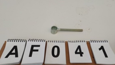 Mercedes болт натягувача генератора нове фото №1