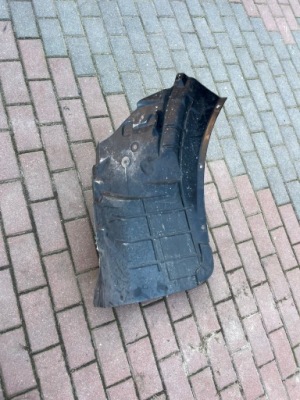 Maserati levante подкрылок левый перед задняя часть 670106677 фото №1