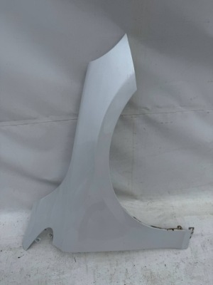 Volvo v40 12-19 крыло правый перед передний ii фото №1