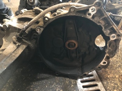 SKRZYNIA BIEGÓW VOLKSWAGEN T4 TRANSPORTER 1.9 TDI CRN