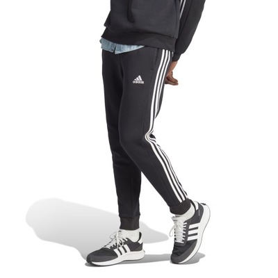 Spodnie dresowe męskie Adidas Essentials Fleece Slim-Fit IB3999 r.XL