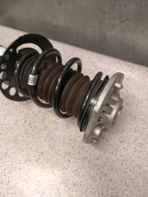 Амортизатор передний перед сторона правая mini f66 5a31e18 512 km фото №1