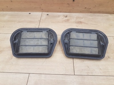 Решітка вентиляційна задня комплект volvo v70 фото №1