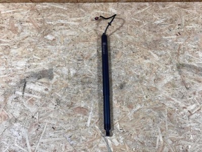 Porsche macan 2021 с задний амортизаторы фото №1