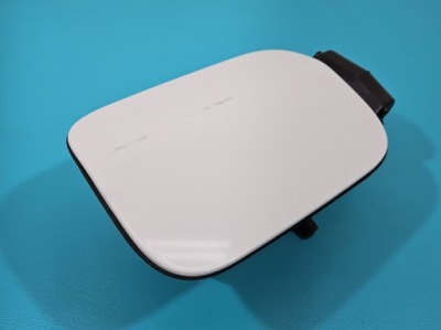 Кришка заливної пального skoda superb 2 przytarte, подряпини. білий lf9e білий lf9e фото №1